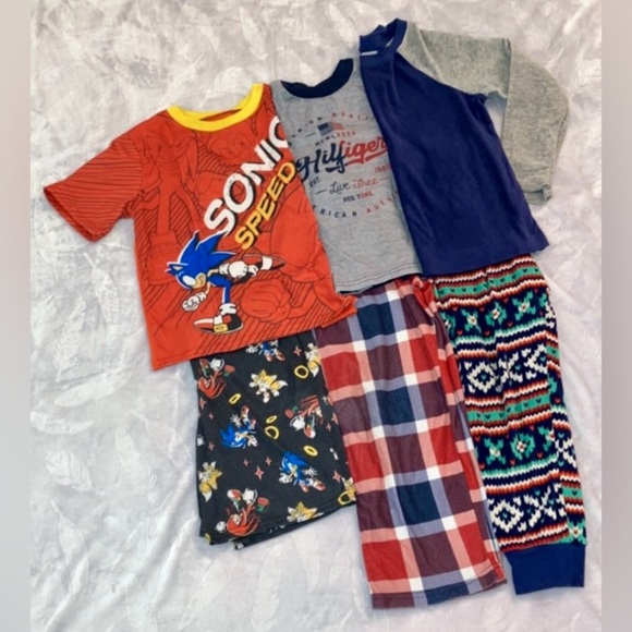 Sonic the Hedgehog PJ Set - Picture 1 of 10